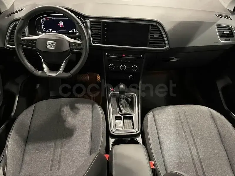 Usado Seat Ateca Style 150 CV (110 kW) 2025 Gris / plata SUV