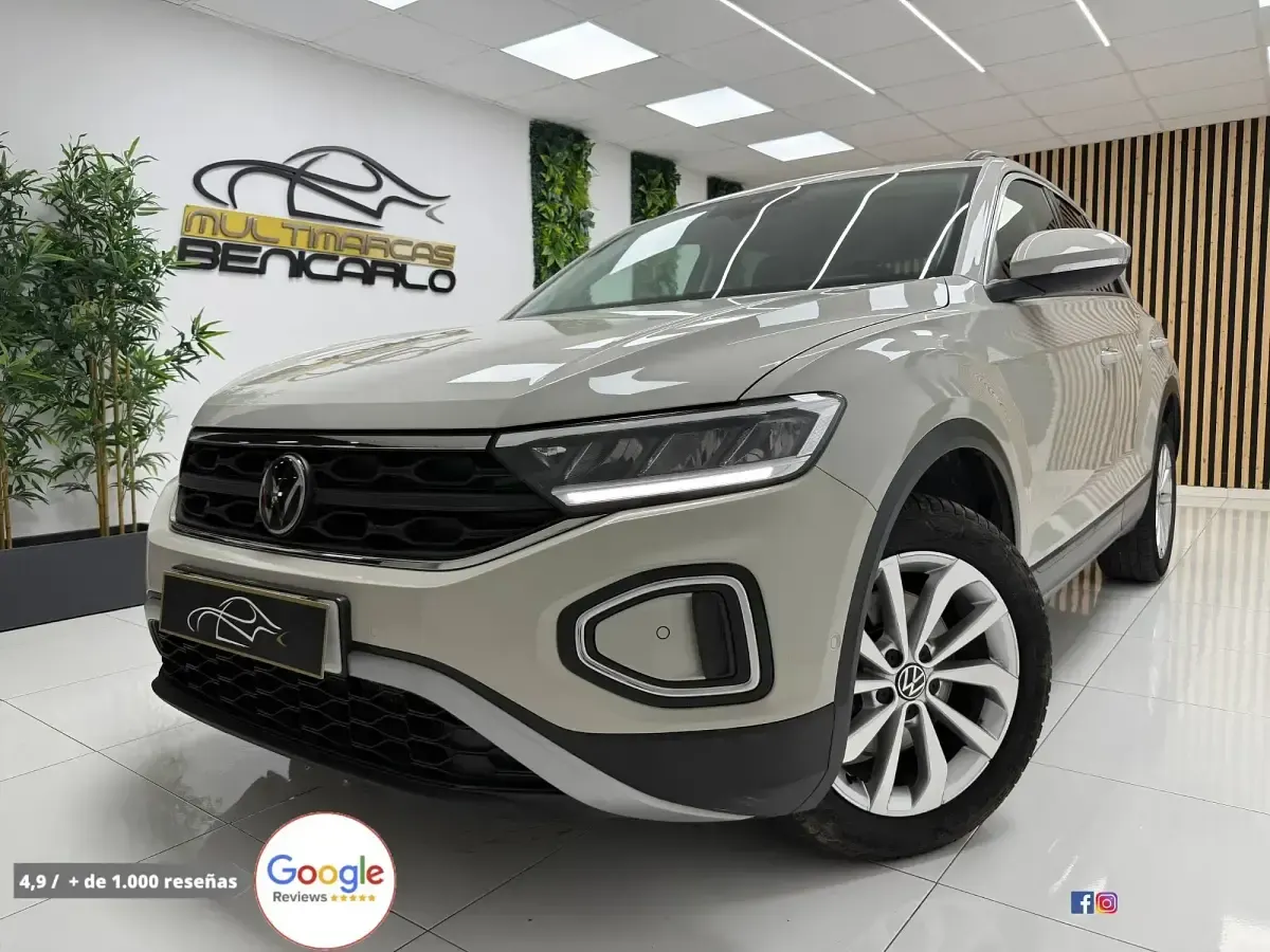 Usado VW T-Roc Life 150 CV (110 kW) 2023 Beige SUV
