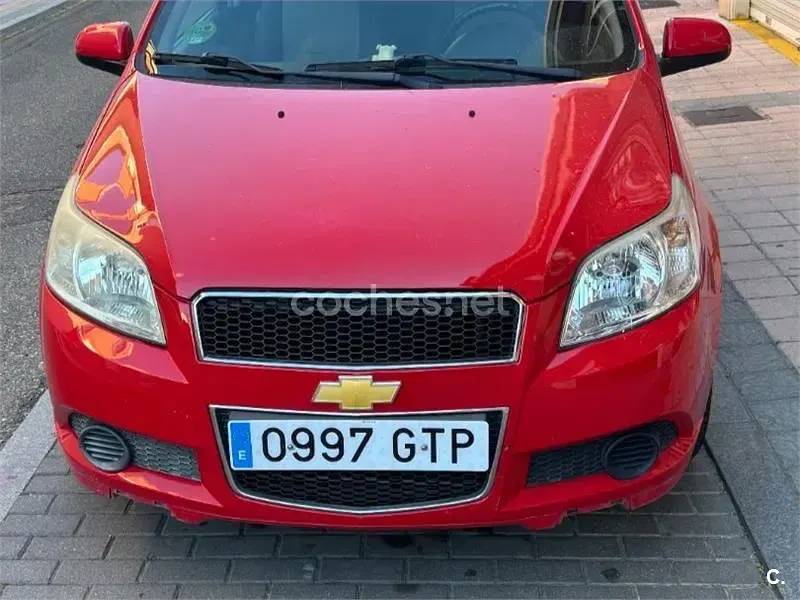 Usado Chevrolet Aveo LS 84 CV (61 kW) 2010 Rojo Berlina