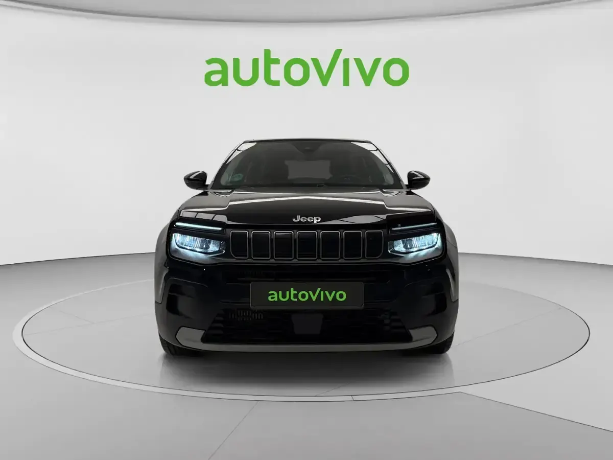 Begagnad Jeep Avenger Altitude 100 HK (73 kW) 2024 Svart SUV