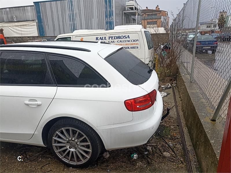 Usado Audi A4 S-Line 170 CV (125 kW) 2009 Blanco Familiar