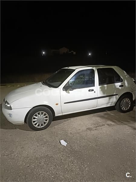 Blanco Usado 1998 Ford Fiesta Berlina | 1600 € - Imagen 1/4