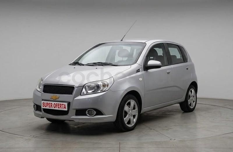 Usado Chevrolet Aveo LS 84 CV (61 kW) 2010 Gris / plata Berlina
