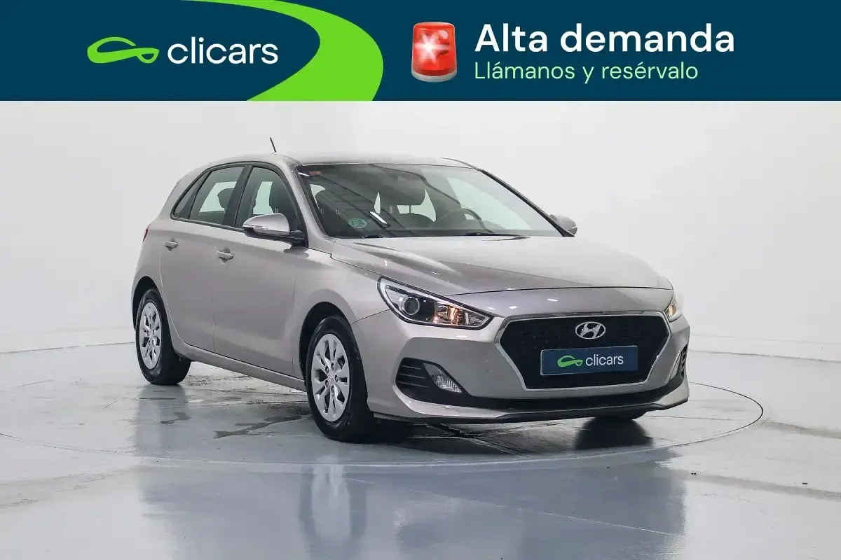Usado Hyundai i30 GO! 120 CV (88 kW) 2019 Gris Berlina