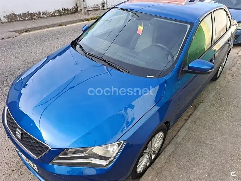 Usado Seat Toledo Style 110 CV (80 kW) 2016 Azul Utilitario