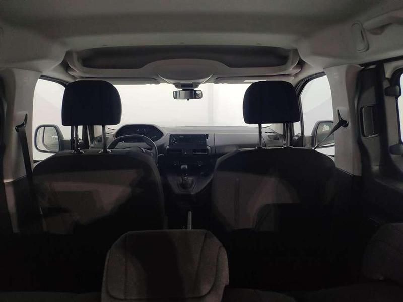 Usado Peugeot Rifter Active 101 CV (74 kW) 2023 Blanco Monovolumen
