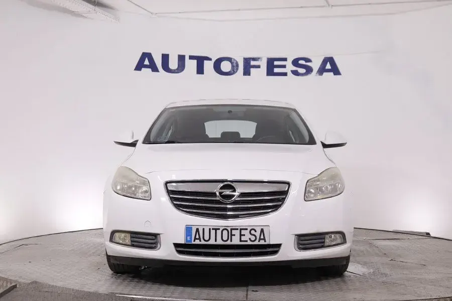 Usado Opel Insignia 140 CV (102 kW) 2012 Blanco