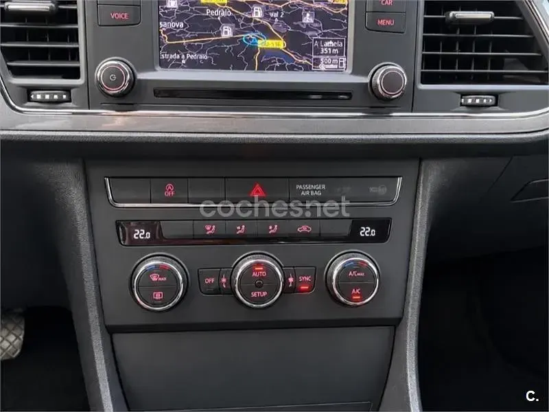 Usado Seat Leon I-Tech 105 CV (77 kW) 2015 Blanco Berlina