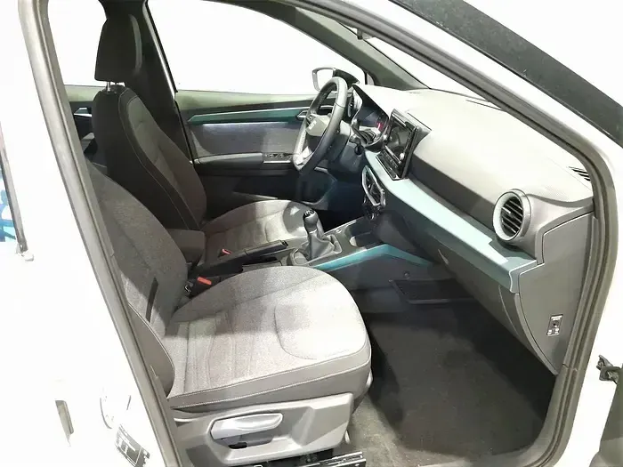 Usado Seat Arona Xperience 115 CV (84 kW) 2025 Blanco SUV