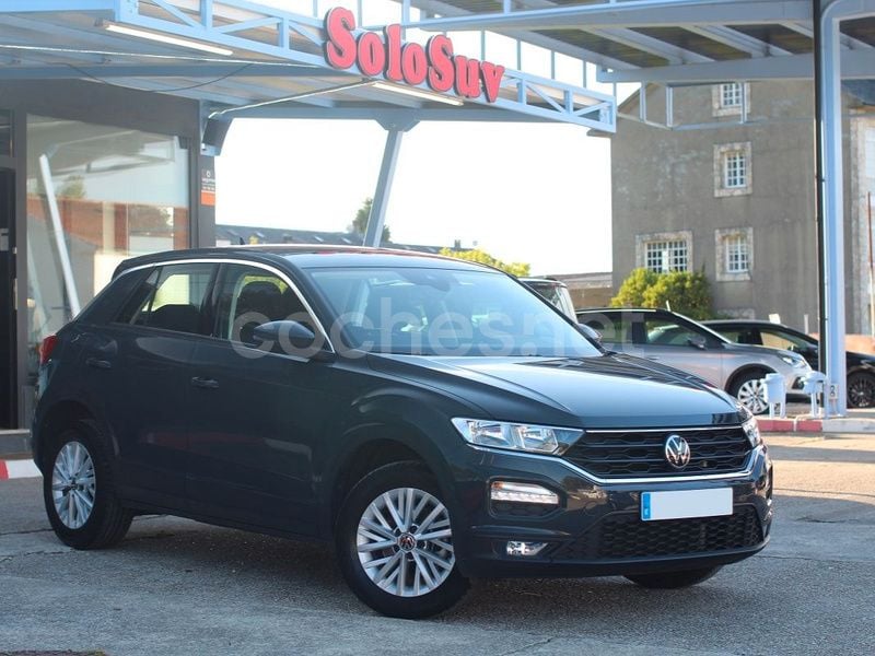 Gris / plata Usado 2021 VW T-Roc Advance SUV | 20.900 € (Precio justo) - Imagen 1/4