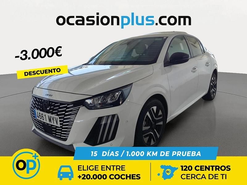 Usado Peugeot 208 Allure 100 CV (73 kW) 2025 Blanco Utilitario