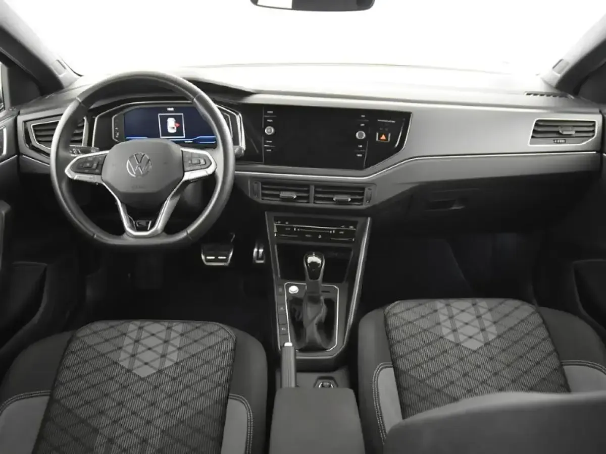 Usado VW Taigo R-line 115 CV (84 kW) 2024 Azul SUV
