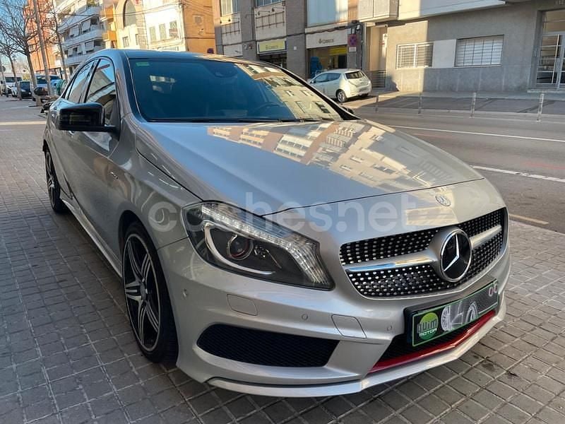 Usado Mercedes A250 AMG line 211 CV (155 kW) 2015 Gris / plata Berlina