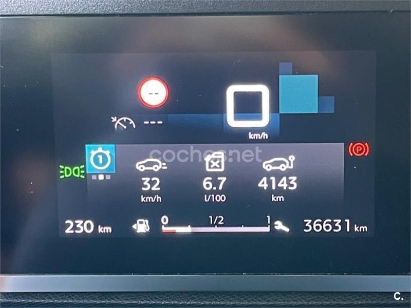 Rojo Usado 2023 Citroën C4 Feel Berlina | 15.000 € (Super precio) - Imagen 1/4