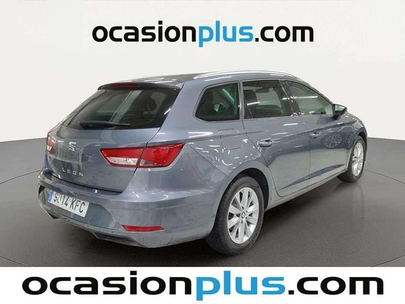 Usado Seat Leon ST Style 116 CV (85 kW) 2017 Gris Familiar