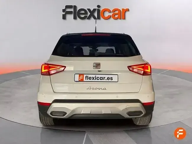 Usado Seat Arona 150 CV (110 kW) 2024 Blanco SUV