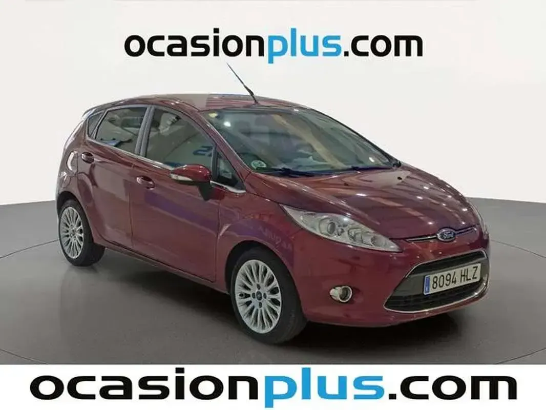 Usado Ford Fiesta Titanium 95 CV (69 kW) 2012 Rojo Utilitario