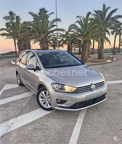 Usado VW Golf Sportsvan Business 110 CV (80 kW) 2014 Gris / plata Monovolumen