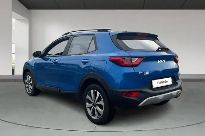 Usado Kia Stonic 101 CV (74 kW) 2025 Azul SUV