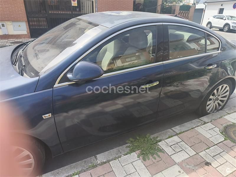 Usado Opel Insignia Excellence 140 CV (102 kW) 2012 Azul Berlina
