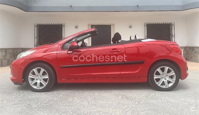 Rojo Usado 2009 Peugeot 207 CC Descapotable | 6500 € (Precio justo) - Imagen 1/4