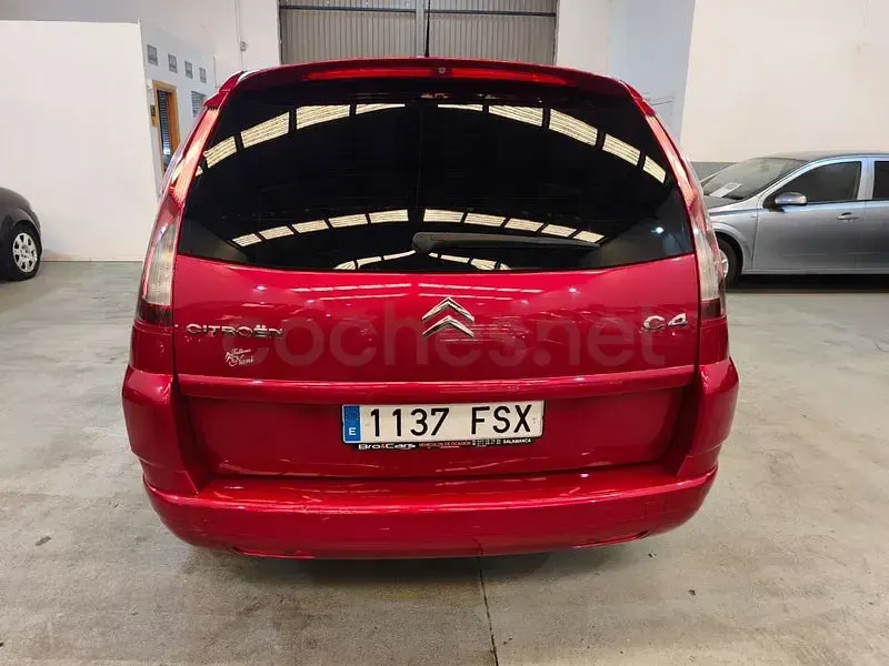 Usado Citroën Grand C4 Picasso 110 CV (80 kW) 2007 Granate Monovolumen