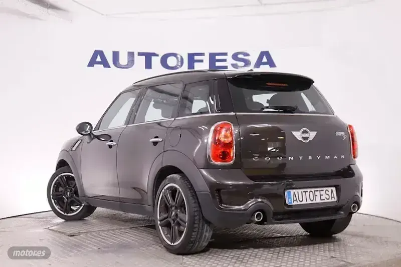 Usado Mini Cooper 143 CV (105 kW) 2015 Gris Utilitario