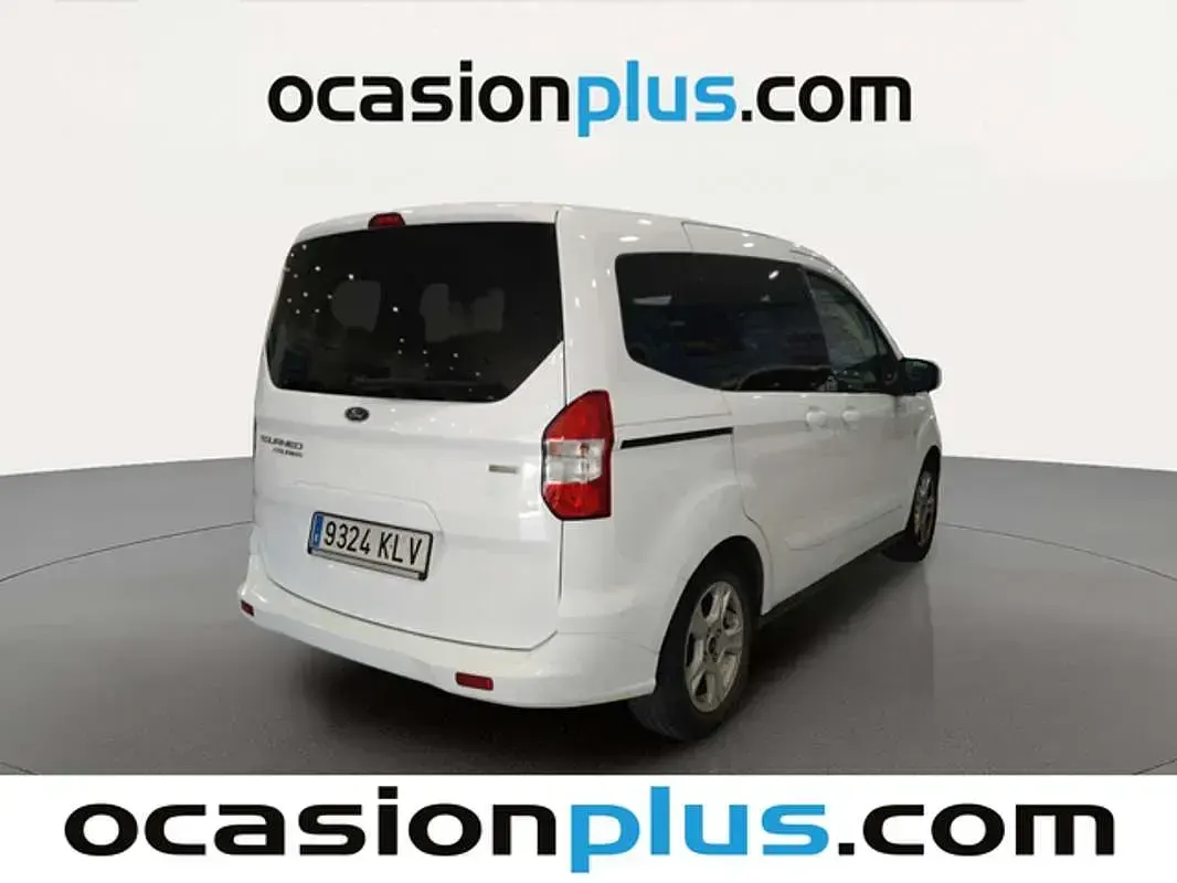 Begagnad Ford Tourneo Courier Trend 102 HK (75 kW) 2018 Vit Minibuss