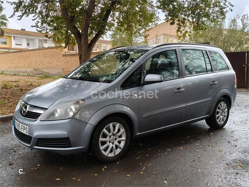 Usado Opel Zafira Enjoy 120 CV (88 kW) 2007 Gris / plata Monovolumen