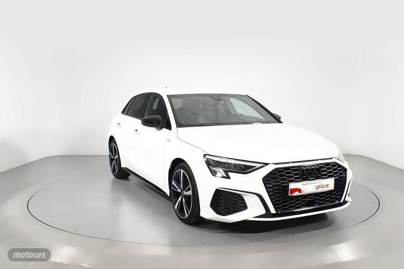 Blanco Usado 2022 Audi A3 Ambiente | 28.900 € (Caro) - Imagen 1/4