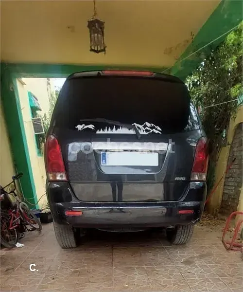 Usado SsangYong Rexton 165 CV (121 kW) 2005 Negro SUV