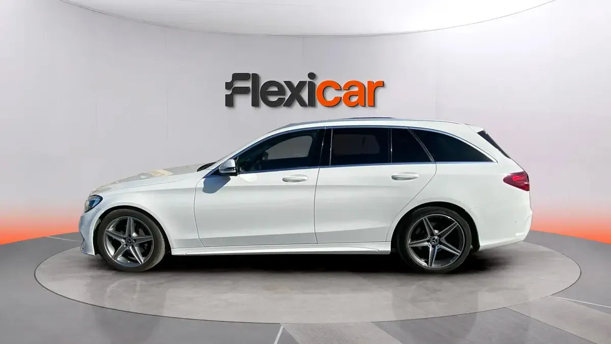 Usado Mercedes C220 170 CV (125 kW) 2018 Blanco Familiar