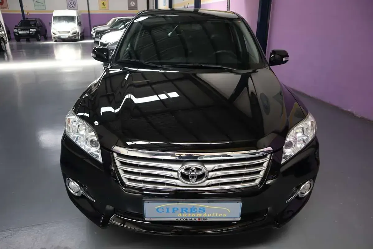 Usado Toyota RAV4 Executive 150 CV (110 kW) 2011 Negro SUV