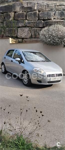Gris / plata Usado 2008 Fiat Grande Punto Active Utilitario | 2900 € (Precio justo) - Imagen 1/4
