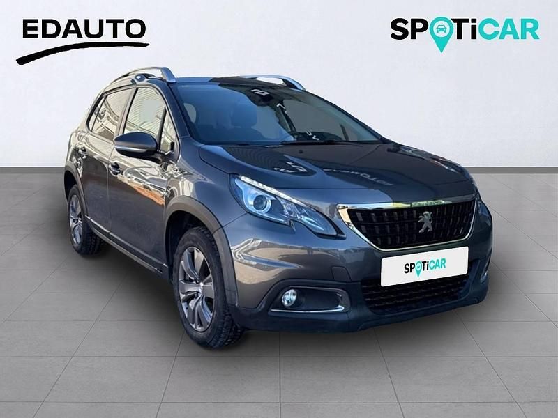 Usado Peugeot 2008 Active 100 CV (73 kW) 2019 Gris SUV