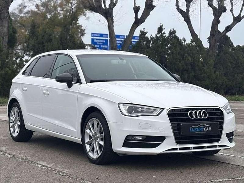 Usado Audi A3 Sportback Premium 110 CV (80 kW) 2016 Blanco Utilitario