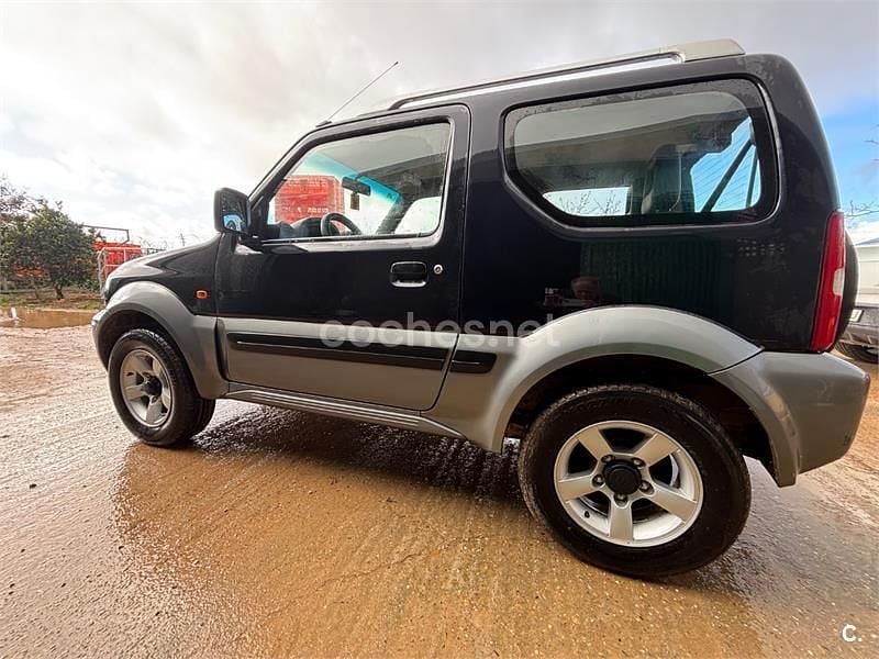 Negro Usado 2008 Suzuki Jimny SUV | 12.500 € (Precio justo) - Imagen 1/4