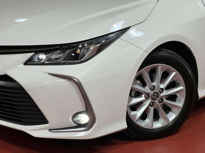 Usado Toyota Corolla Business Edition 122 CV (89 kW) 2022 Blanco Berlina