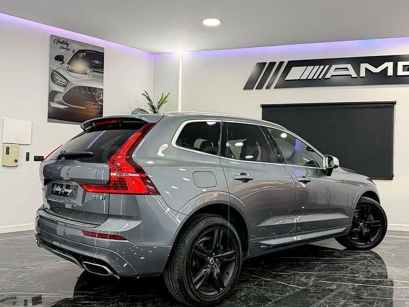 Usado Volvo XC60 R-Design 235 CV (172 kW) 2019 Gris / plata SUV
