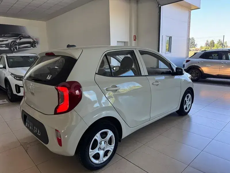 Usado Kia Picanto 67 CV (49 kW) 2024 Beige Utilitario