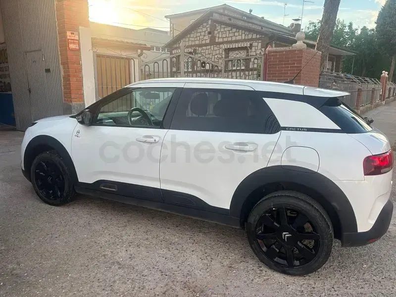 Usado Citroën C4 Feel 110 CV (80 kW) 2020 Blanco Berlina