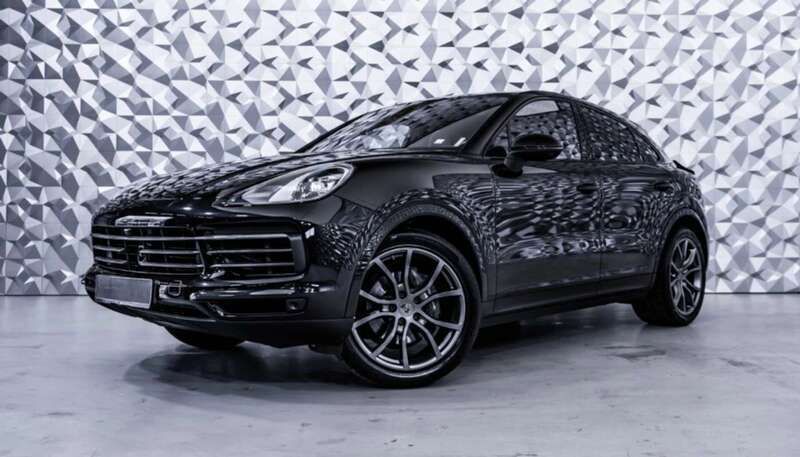Negro Usado 2022 Porsche Cayenne SUV | 83.000 € (Precio justo) - Imagen 1/4