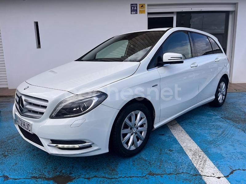 Usado Mercedes B180 109 CV (80 kW) 2012 Blanco Monovolumen