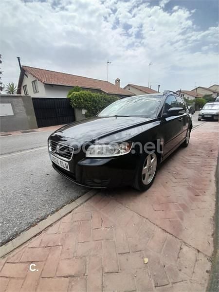 Usado Volvo V50 Momentum 150 CV (110 kW) 2009 Negro Familiar