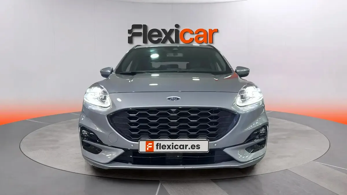 Usado Ford Kuga ST-Line 150 CV (110 kW) 2022 Gris SUV
