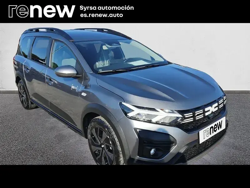 Usado Dacia Jogger Expression 140 CV (102 kW) 2025 Gris Monovolumen
