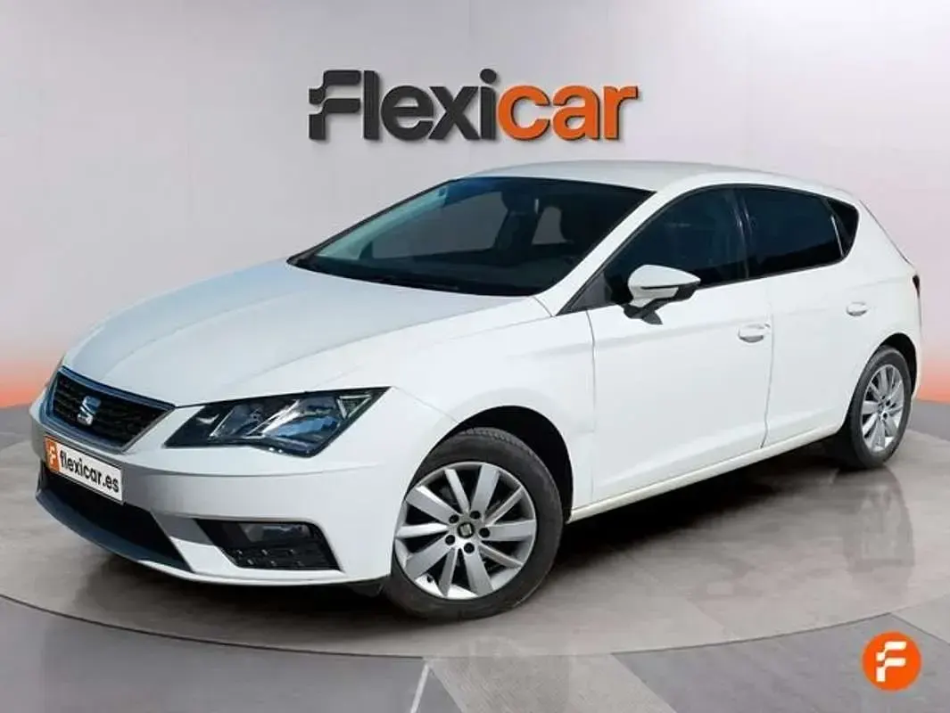 Usado Seat Leon ST Style 116 CV (85 kW) 2019 Blanco Familiar