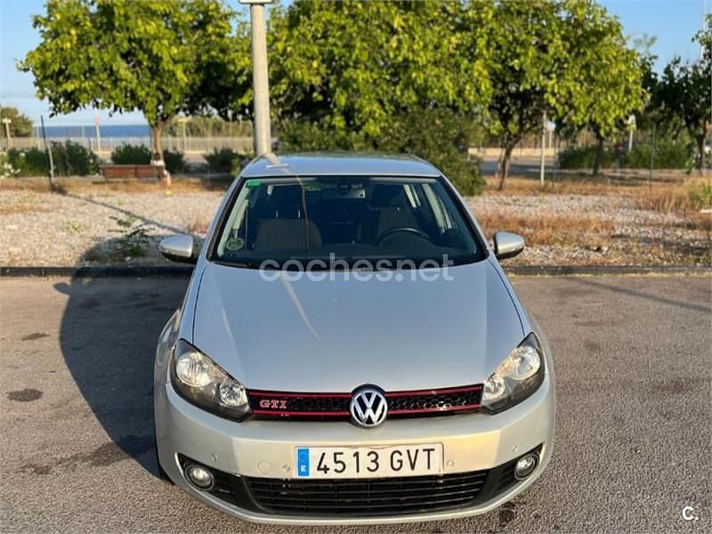 Usado VW Golf VI 105 CV (77 kW) 2010 Gris / plata Utilitario