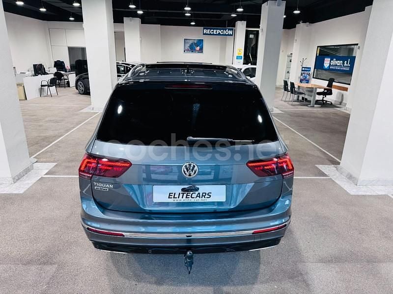 Usado VW Tiguan Allspace Sportline 150 CV (110 kW) 2020 Gris / plata SUV