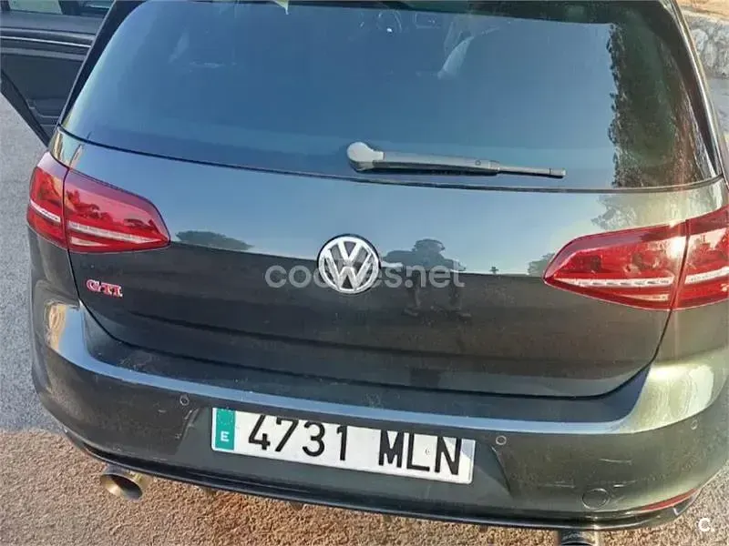 Usado VW Golf VII GTI 230 CV (169 kW) 2014 Negro Berlina